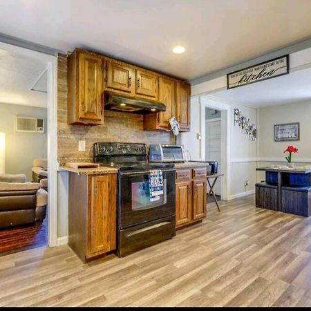 Comfortable Home Away From Home East Hartford Bagian luar foto