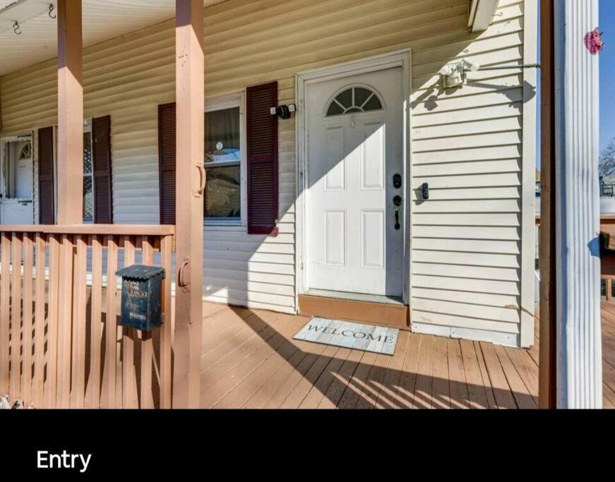 Comfortable Home Away From Home East Hartford Bagian luar foto