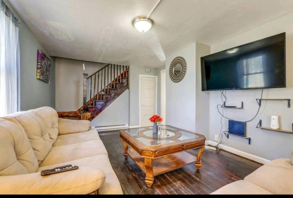 Comfortable Home Away From Home East Hartford Bagian luar foto