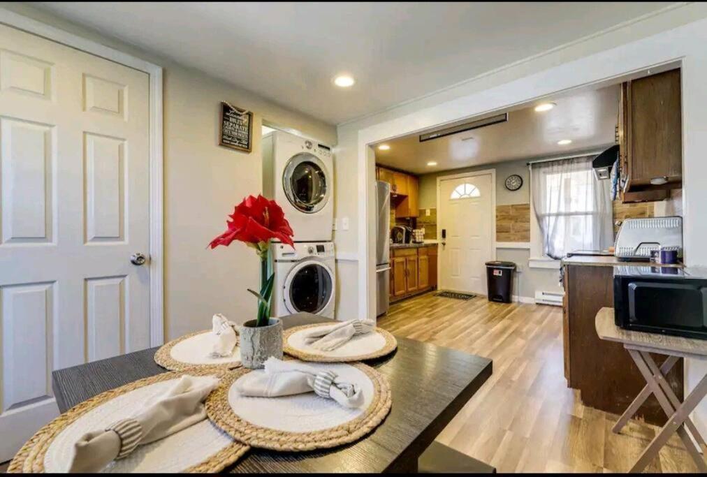 Comfortable Home Away From Home East Hartford Bagian luar foto