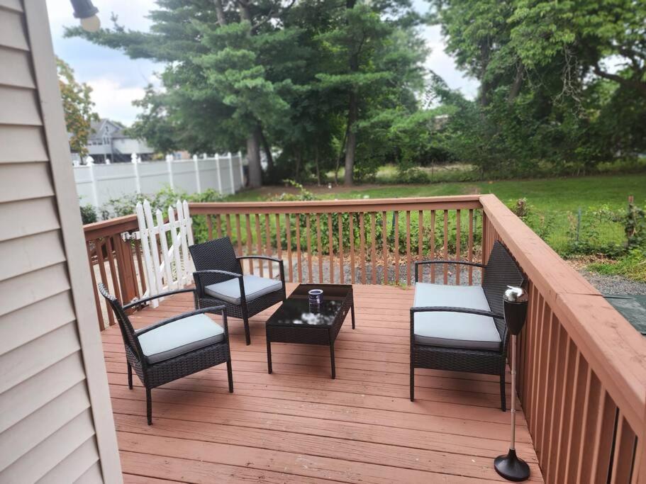 Comfortable Home Away From Home East Hartford Bagian luar foto